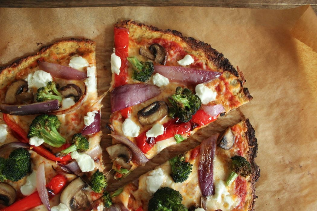 cauliflower-pizza-crust-with-roasted-vegetables-and-goat-cheese-11