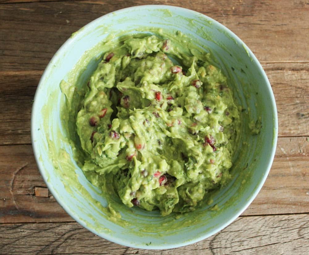 Chipotle-Mashed-Sweet-Potatoes-Stuffed-with-Superfood-Pomegranate-Pistachio-Guacamole-step-4