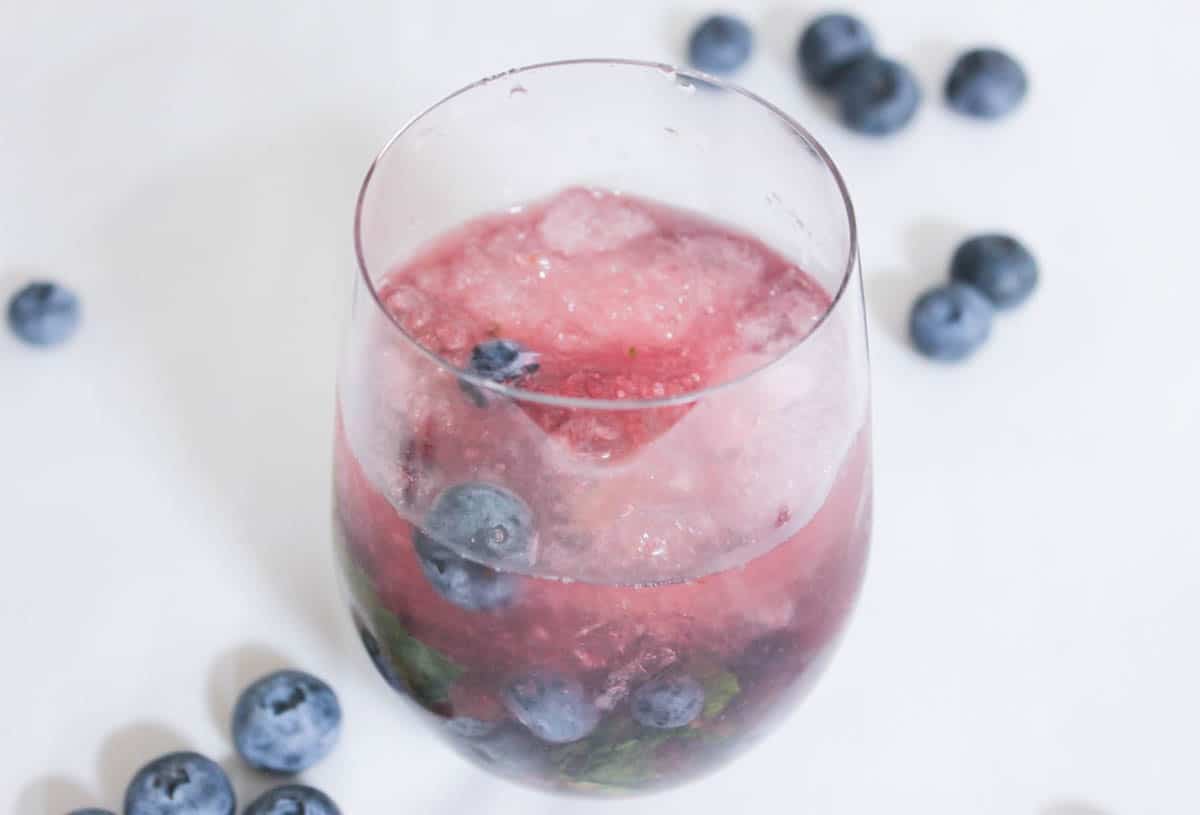 Blueberry-Mojito-Royale-with-Champagne-step-3
