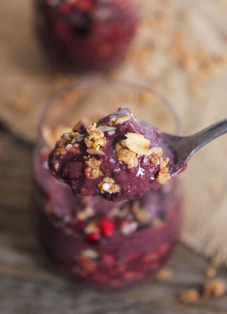 Vegan-Acai-Parfaits-with-fruit-granola-and-hemp-seeds-7