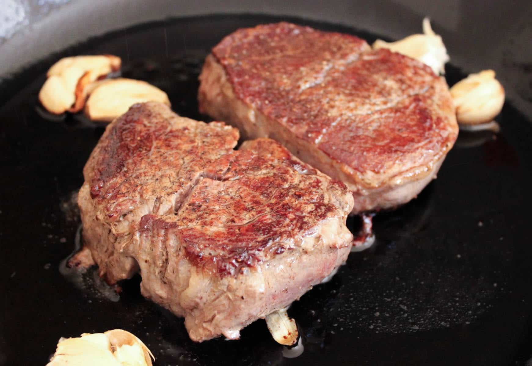 beef-tenderloin-crostini-with-whipped-goat-cheese-and-pesto-step-5