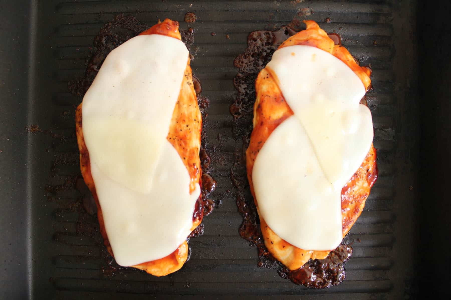 Open-Face-Barbecue-Chicken-Club-with-Guacamole-and-Bacon-step-6