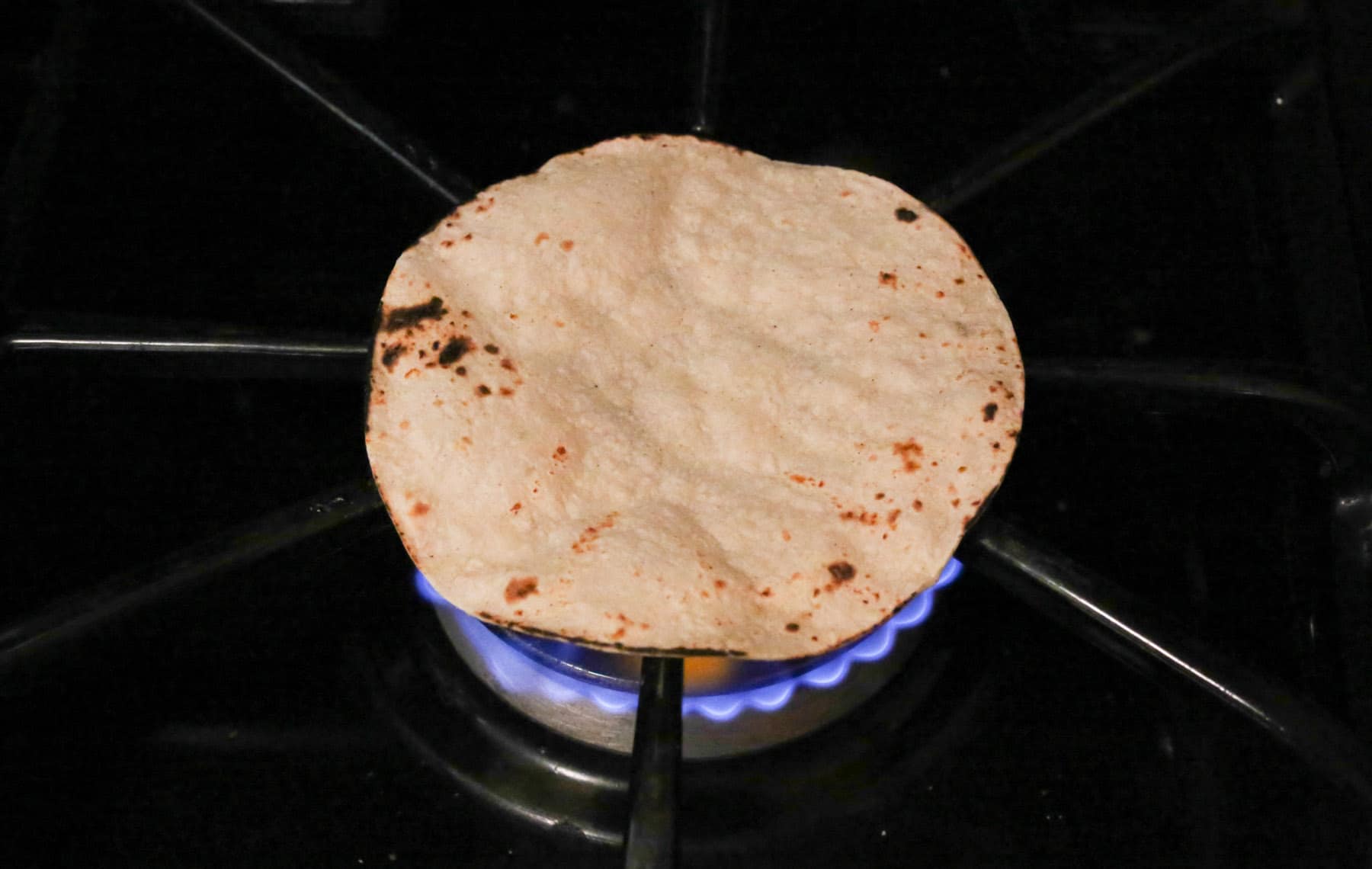 seared-scallop-tacos-with-spring-mango-salsa-and-avocado-coconut-cream-step-1